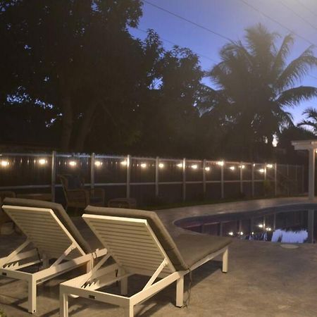 Spacious 4 Bedrooms, 2 Bathroom House With Pool ミラマー エクステリア 写真