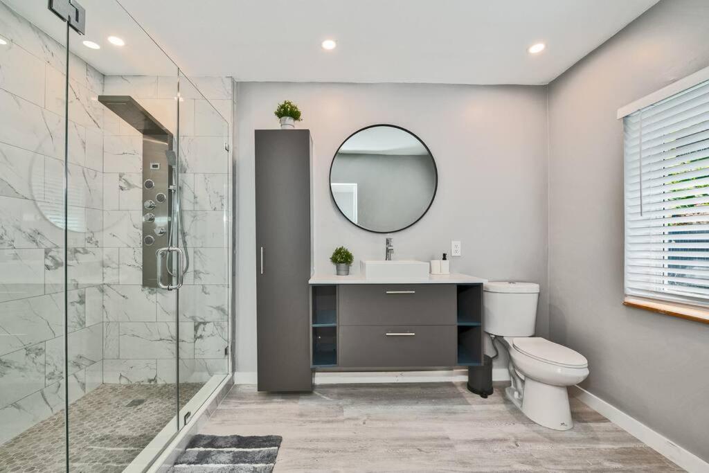 Spacious 4 Bedrooms, 2 Bathroom House With Pool ミラマー エクステリア 写真